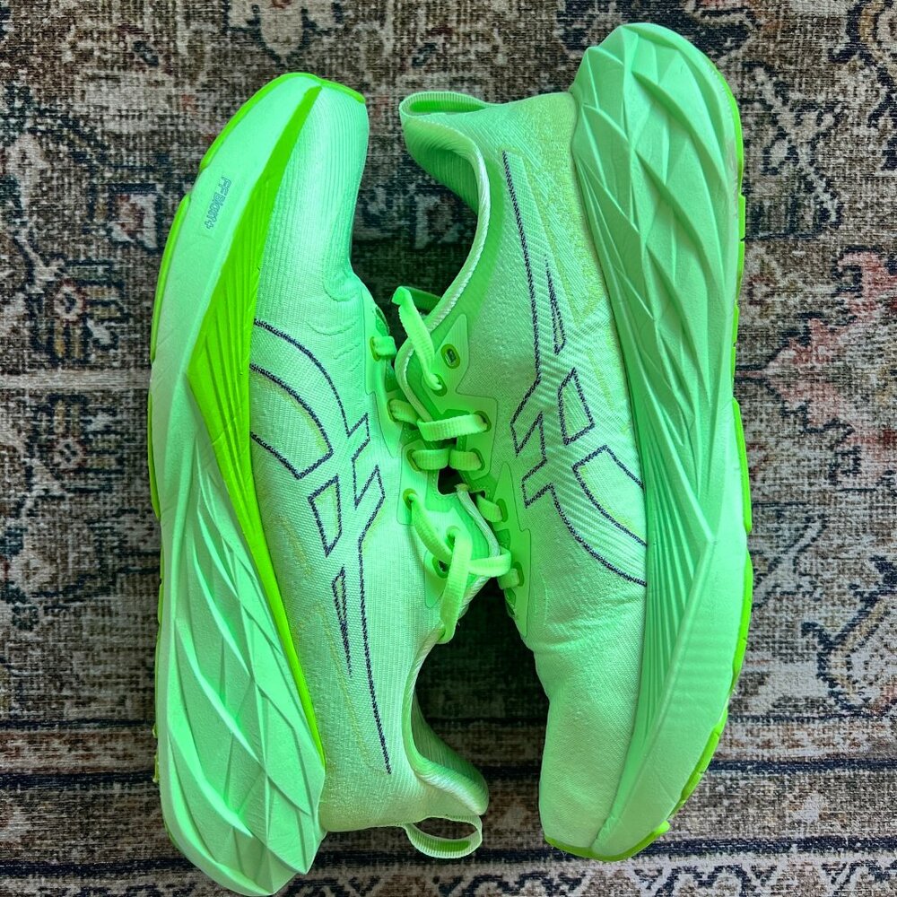 Asics NOVABLAST 4 FF BLAST PLUS ECO Running Shoes Sz. 9